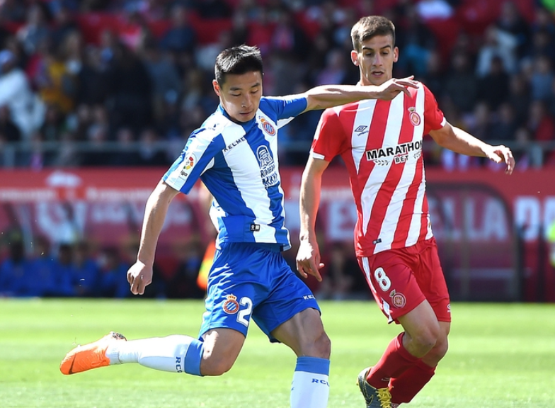  梅斯德比战万人空巷激情四射  