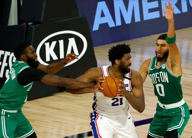  塔图姆末节20分绿军力克爵士  